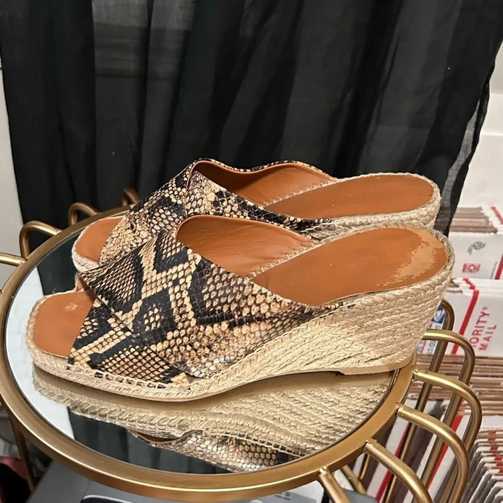 VINCE Gaelan Espadrille Wedge Sandals